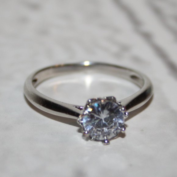 💎 Silver & CZ Solitaire Ring – Size 10.25 Sparkling Simplicity · Classic Design - Picture 1 of 6